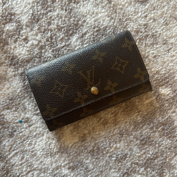 Louis Vuitton Porte Monnaie Wallet - Picture 2 of 5
